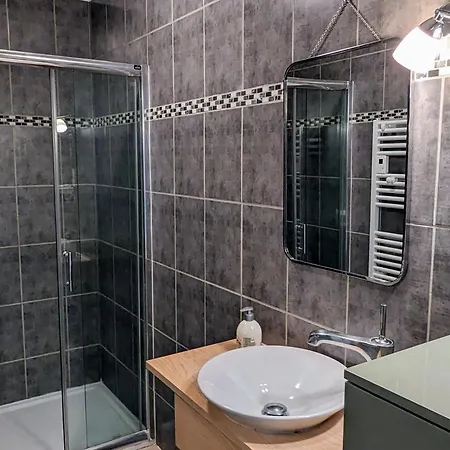 Renove Avec Jardin Clos, Cheminee Et Baby-foot A Contrisson, Proche Du Du Der. - Fr-1-585-16 度假居 *