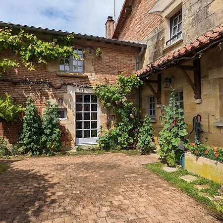 Landhuis Renove Avec Jardin Clos, Cheminee Et Baby-foot A Contrisson, Proche Du Du Der. Contrisson