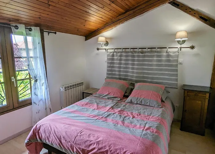 Renove Avec Jardin Clos, Cheminee Et Baby-foot A Contrisson, Proche Du Du Der. - Fr-1-585-16