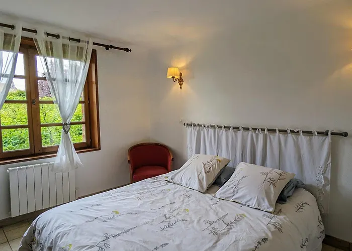 Renove Avec Jardin Clos, Cheminee Et Baby-foot A Contrisson, Proche Du Du Der. - Fr-1-585-16 * Contrisson